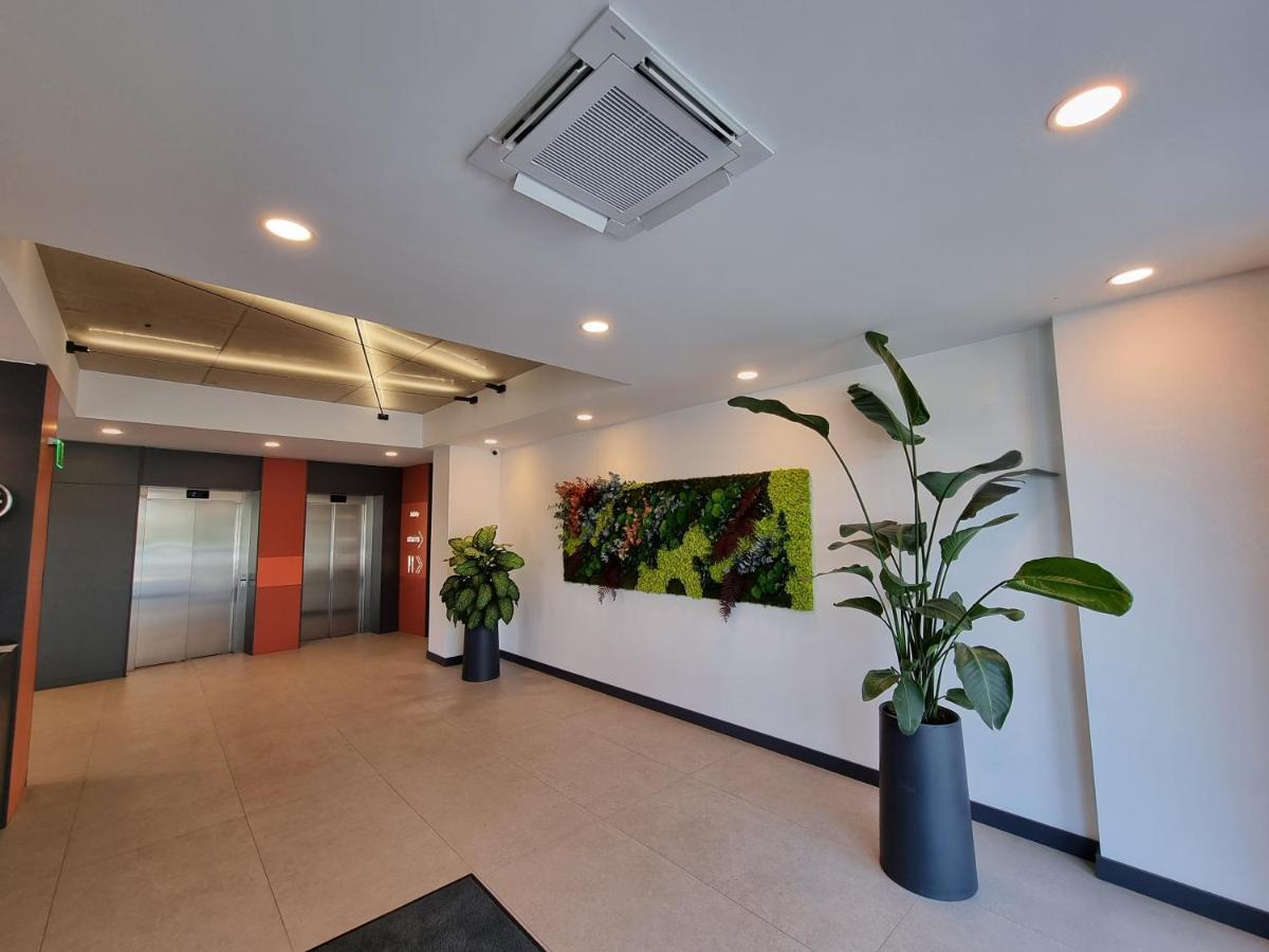 Mona Living Aparthotel Sofia Eksteriør bilde